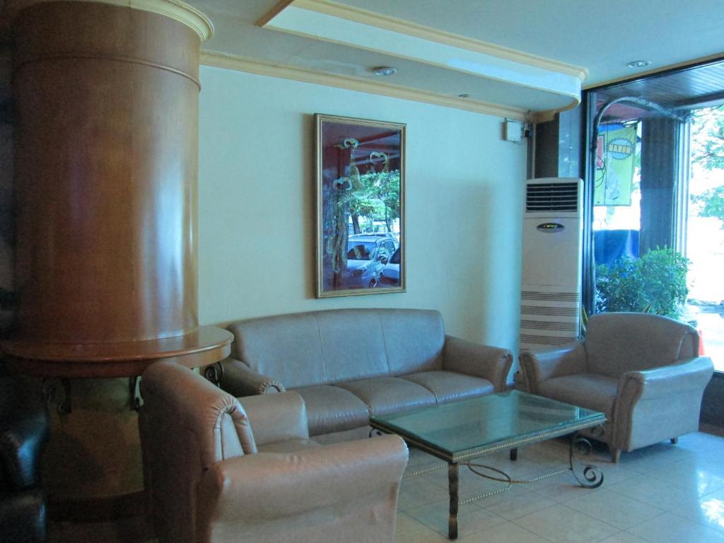 Buana Lestari Hotel Баликпапан Екстериор снимка