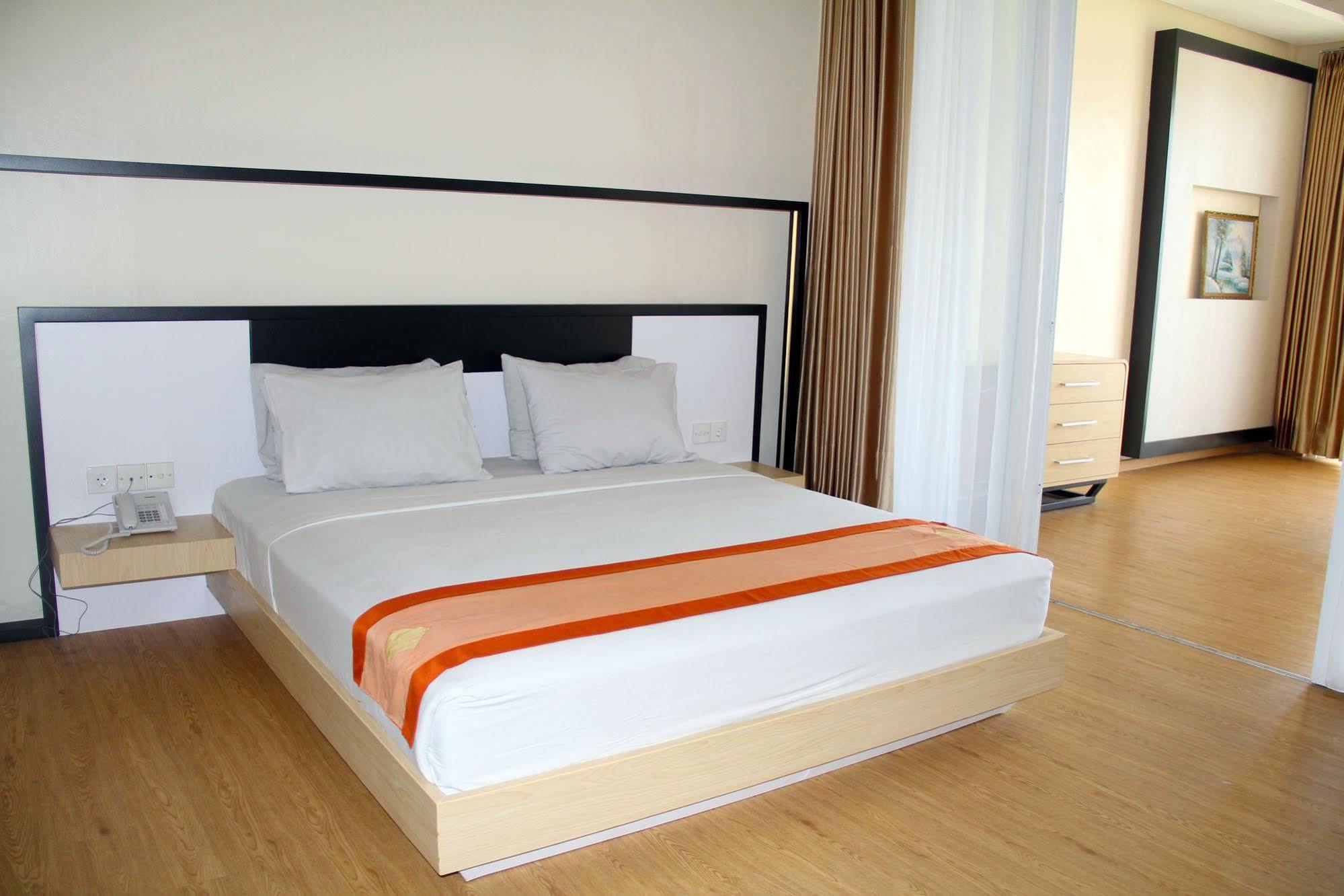 Buana Lestari Hotel Баликпапан Екстериор снимка